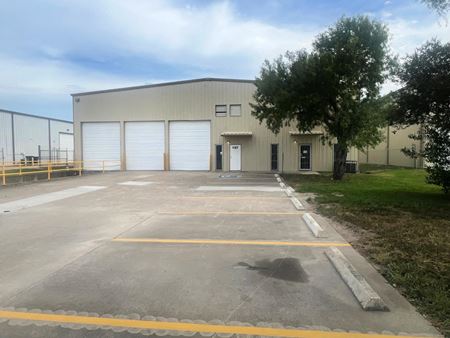 Industrial space for Rent at 1157 Hendricks St in Corpus Christi