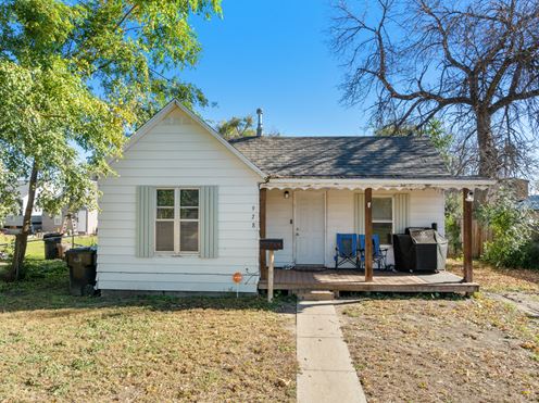 928 1st Ave W