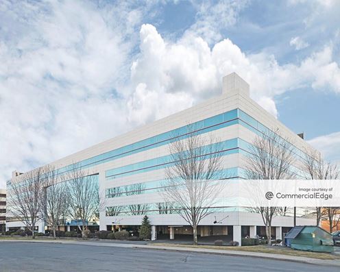 Rock Pointe Corporate Center - Rock Pointe East