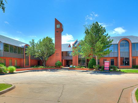 Richmond Square Office - Oklahoma City