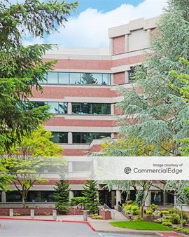 Five Centerpointe