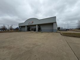 Single Tenant Retail Investment - Snipes Shoe Store - Batesville, MS