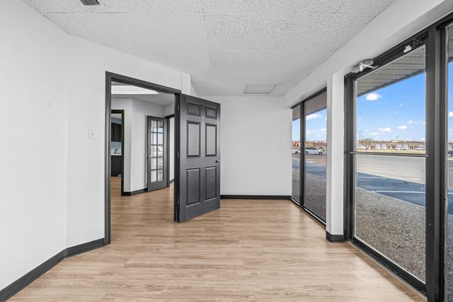5137 69th Street, Ste A-D