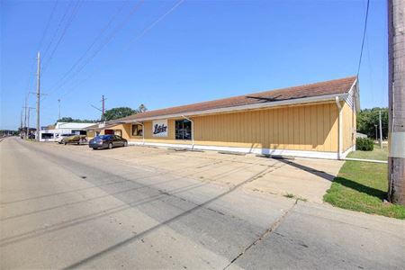 Retail space for Sale at Roosevelt Street in Clinton