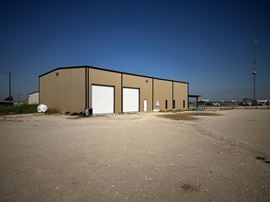 Small Versatile Office/Warehouse on 1 Acre