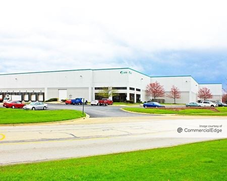 Photo of commercial space at 470 West Crossroads Pkwy in Bolingbrook