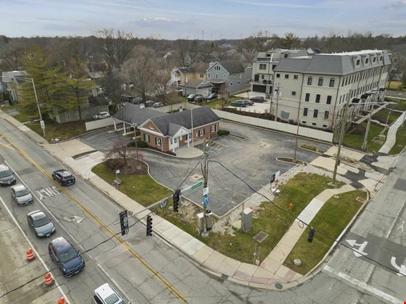 Downtown Naperville Prime Location