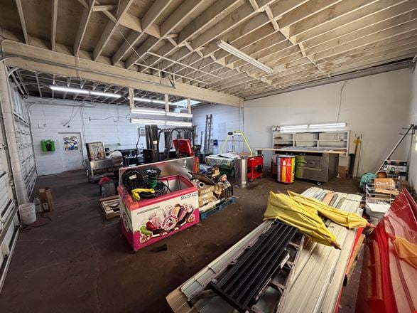 Rare Retail/Automotive Opportunity