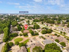 Standalone Office in Cul-De-Sac off Bluebonnet Blvd