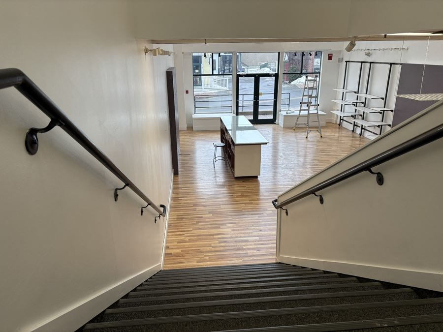 Listing: 9 Bow Street, Freeport