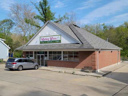Photo of commercial space at 8161 Camargo Road in Madeira