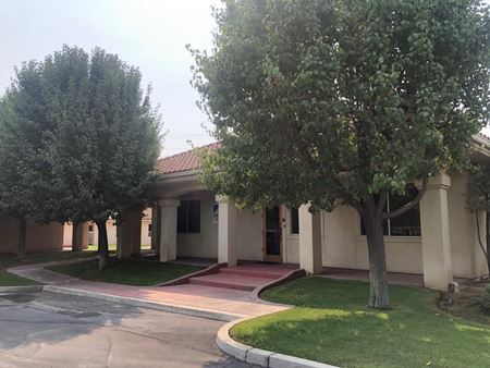 Prime Professional Office Space Located in NW Fresno - Fresno