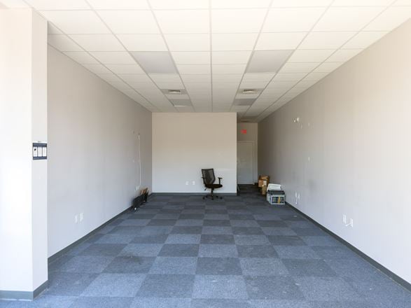 1651 Gordon Hwy