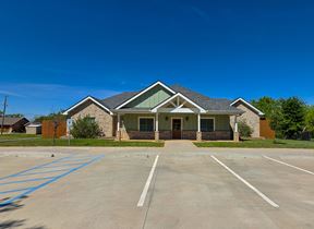 2426 LINCOLN DR 