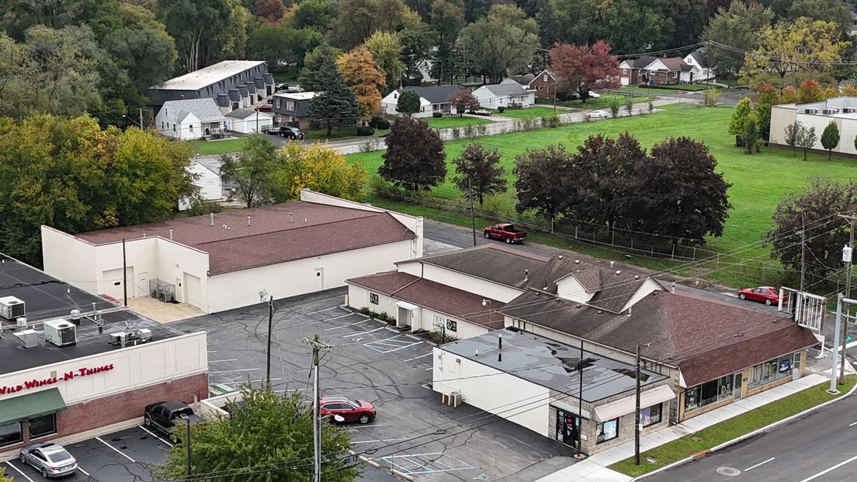 5750-5758 Secor Rd