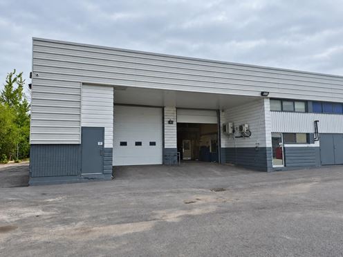 425 Industrial Avenue