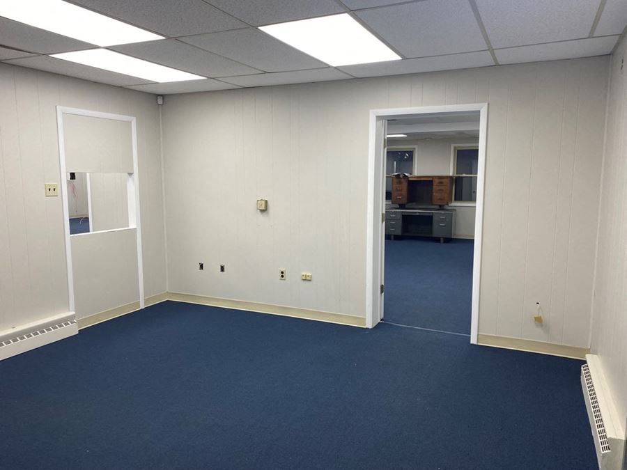 2,458 SF Office Space