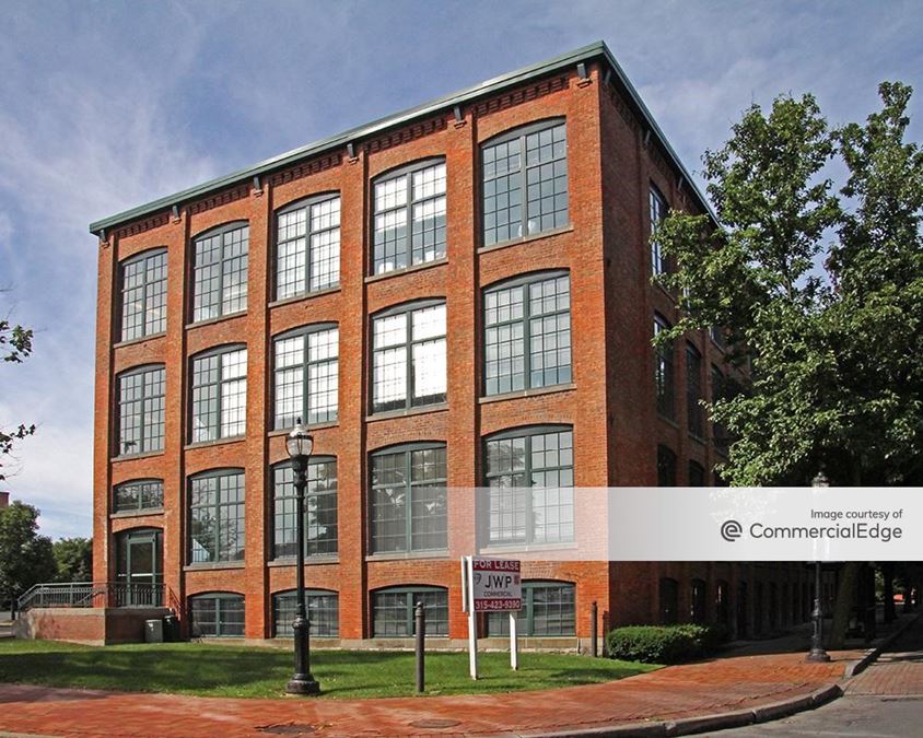 Franklin Center 443 North Franklin Street Office Building