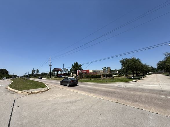 24624 Aldine Westfield Rd, Spring, TX 77373- 0.8753 acres (38,126 sf)