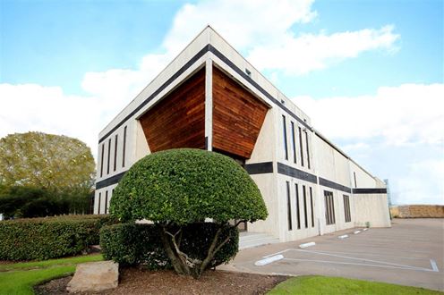 2800 Antoine Drive