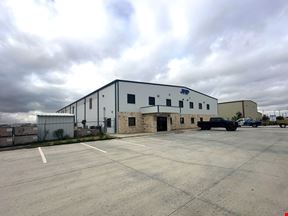 Dock & Grade-Level Loading Warehouse on I-20