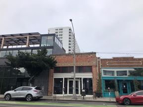 2736 Main St