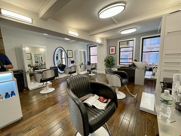 162 w 56th St Commercial Condo