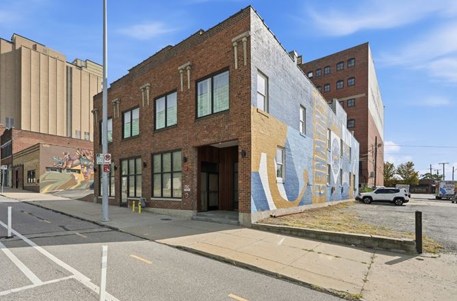 1523 Oak St-6+ Months Free Rent for Buildout