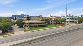2550 S I-35 Frontage Rd