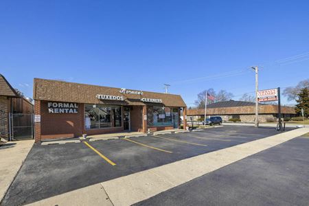 Retail space for Sale at 17702 Oak Park Ave in Tinley Park
