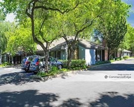825 University Avenue