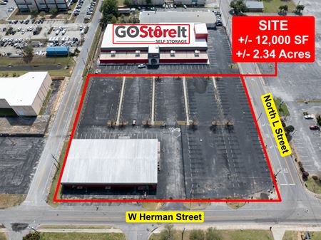 Retail space for Rent at 3670 North L Street in Pensacola