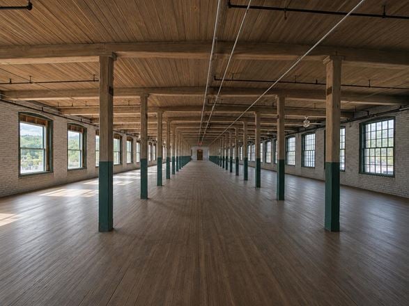Industrial - Vertical Warehouse - Freight Terminal - Distribution 