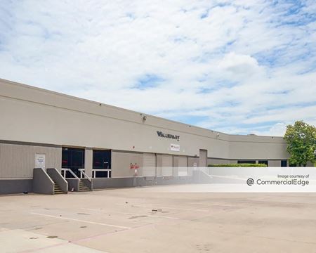Industrial space for Rent at 9804 Chartwell Drive in Dallas