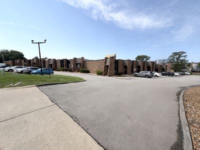 907 Fee Fee Rd