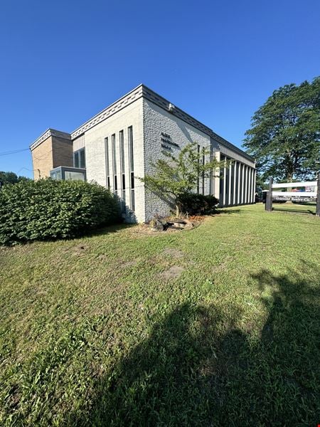 Photo of commercial space at 4221 W Alexis Rd in Toledo