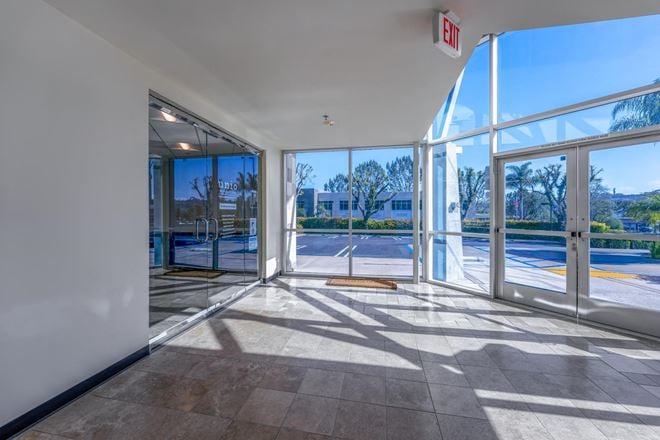 781 Garden View Ct Ste 200