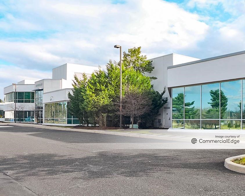Princeton Pike Corporate Center - 100 Lenox Drive