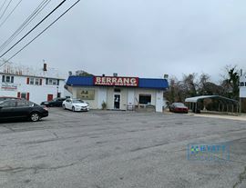 3704 Main St