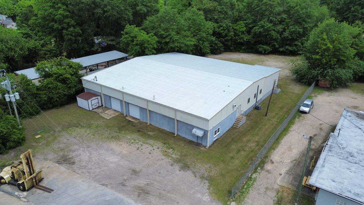 105 E Newberry Ave