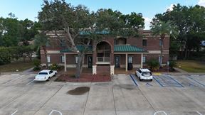 Mixed Use Medical Office w/ Three Apartment Rentals