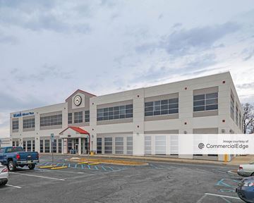 Hillcrest Plaza