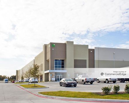 Photo of commercial space at 1251 North Cockrell Hill Road in Dallas