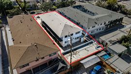 5747 La Mirada 