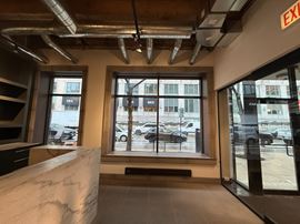 212 West Kinzie Street