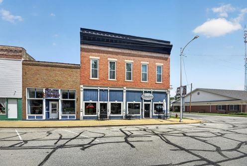 Benderz - 400 Washington St, Auburn IL  62615