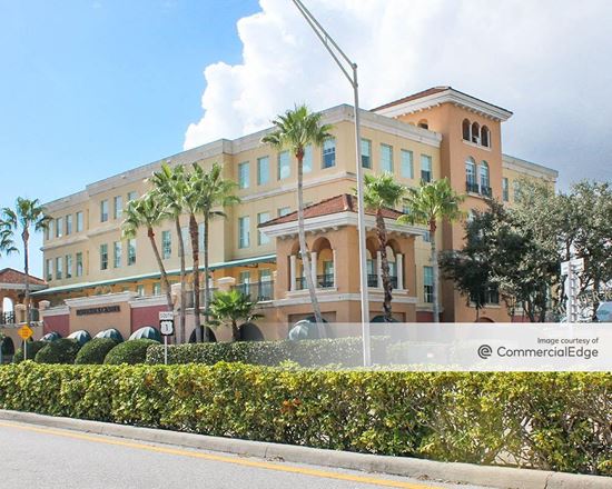 Riverwalk Center at Jupiter Yacht Club