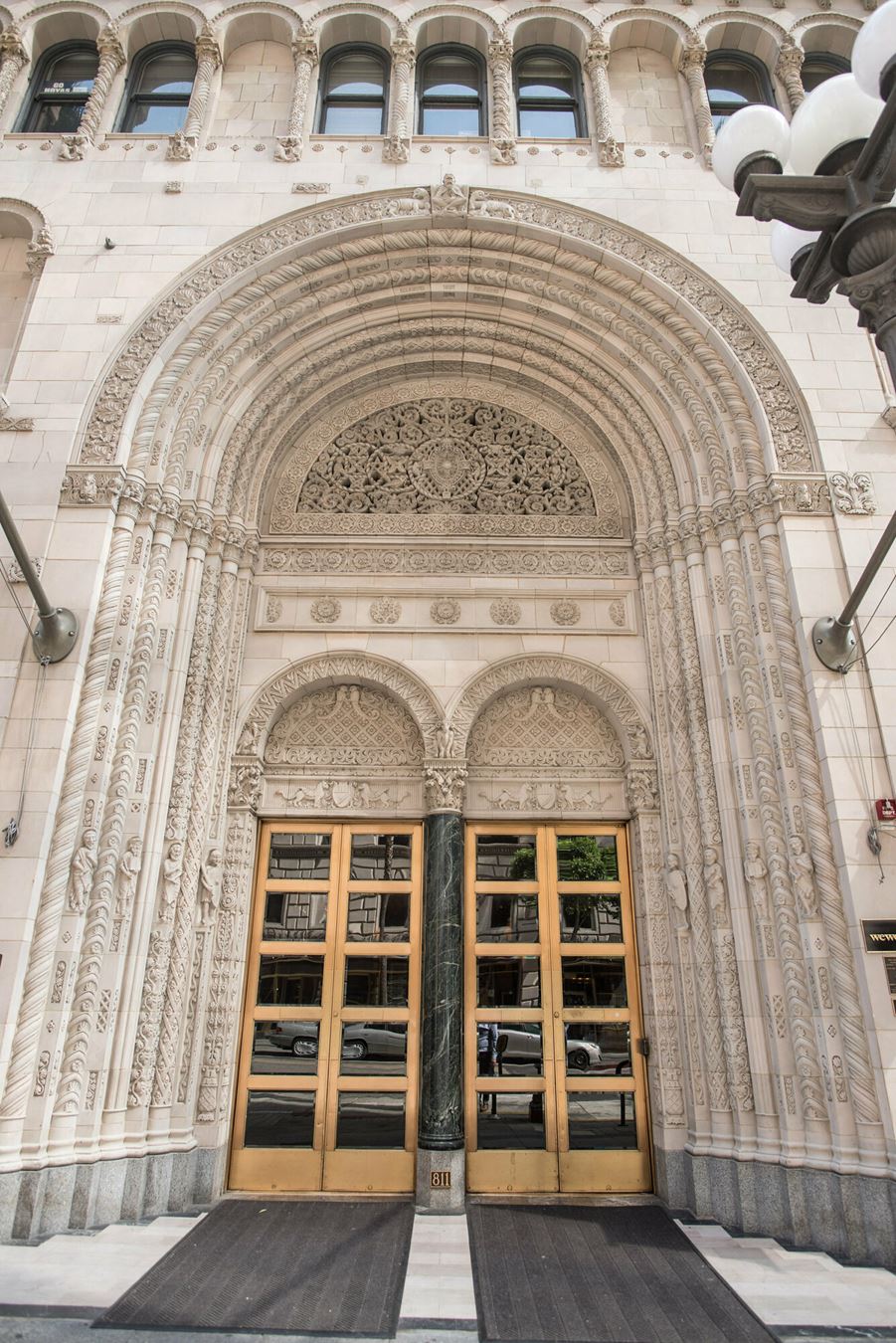 811 West 7th Street
