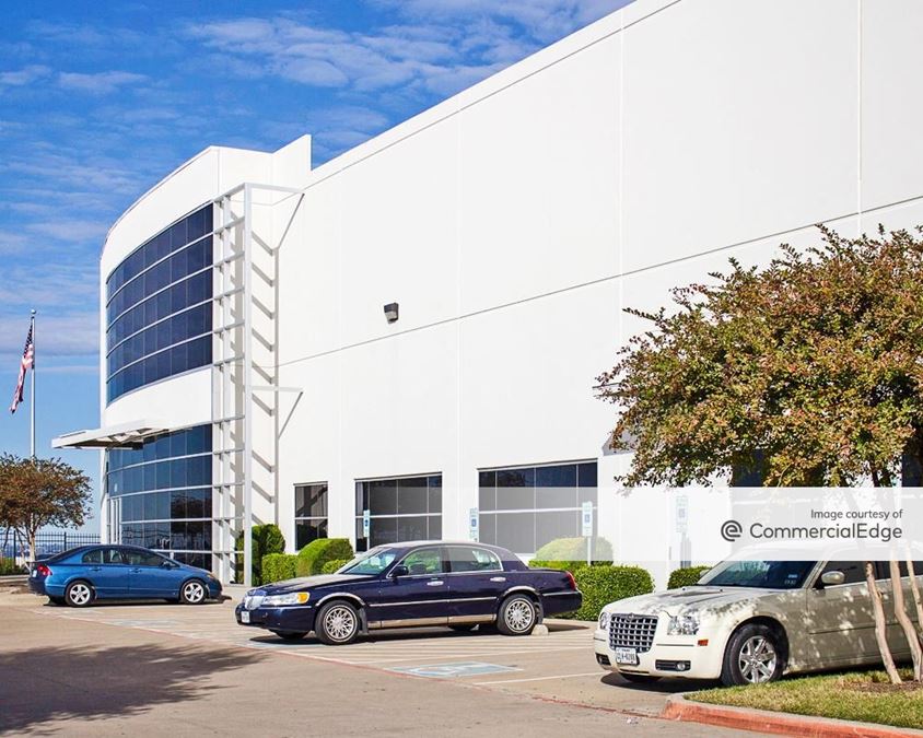 600 North Cockrell Hill Road 600 North Cockrell Hill Road Industrial Building