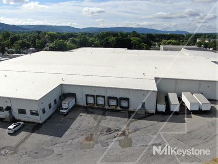 Photo of commercial space at 410 Corporate Dr in Reading